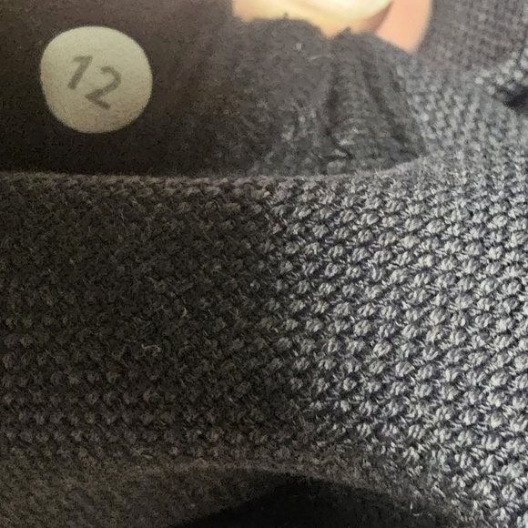 Lululemon Chilly Bomber *Black / Heathered Deep Coal - Picture 11 of 11